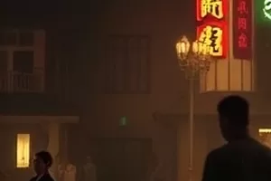 悬疑短剧《十七号站台》封面，站台尽头拉长的影子